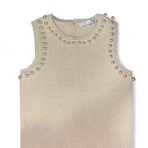 Chic Sleeveless Top with Pearl Details